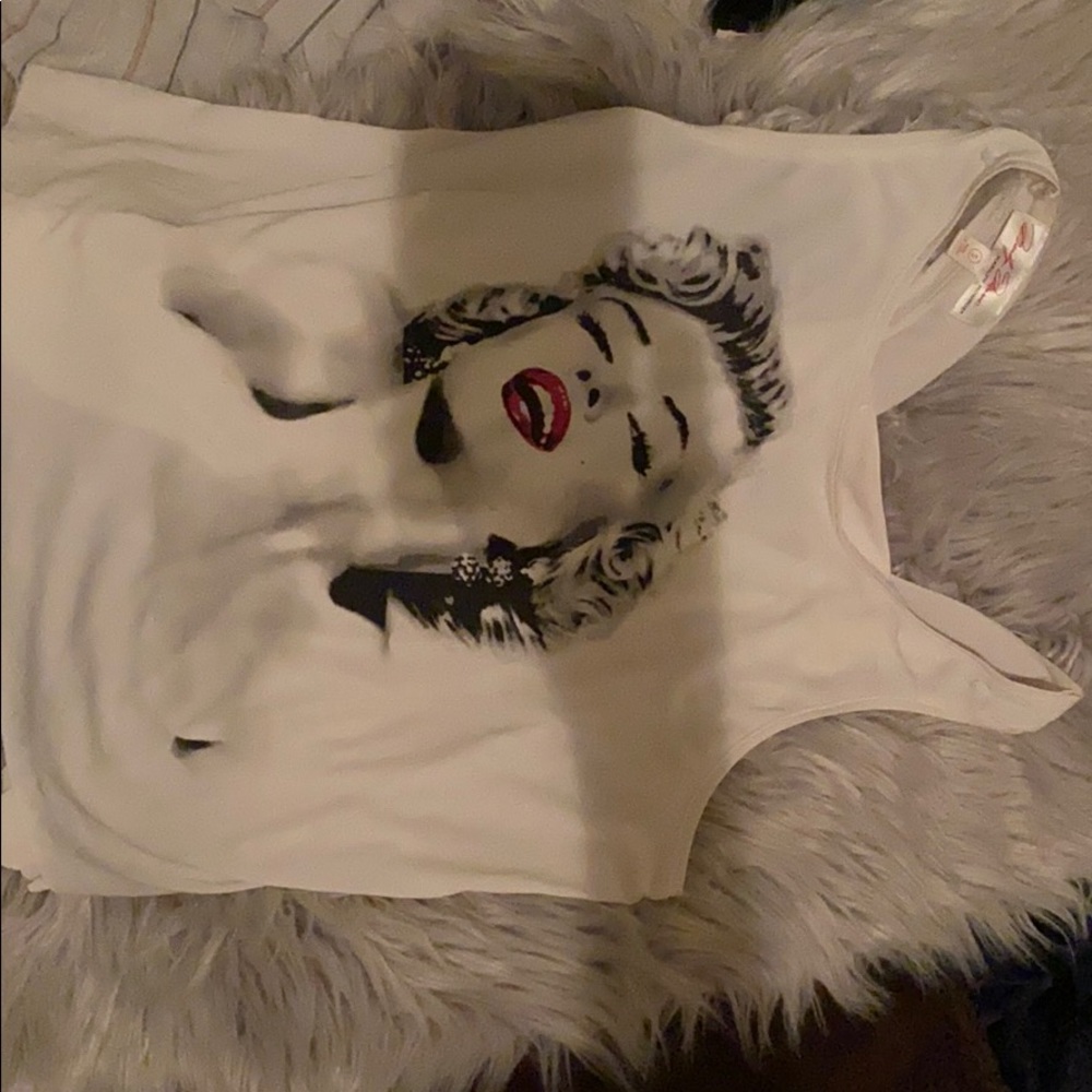 Marilyn Monroe sleeveless White